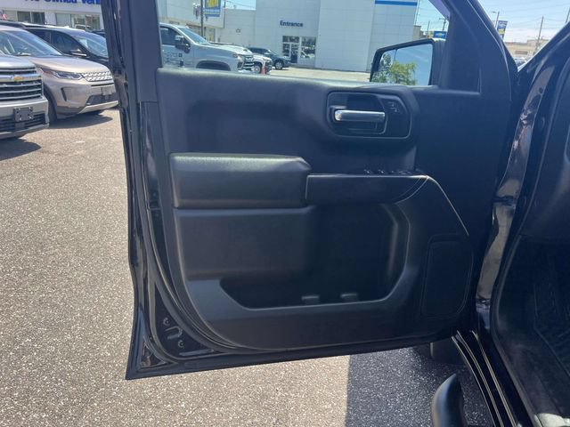 Certified 2022 Chevrolet Silverado 1500 Custom w/ LPO, Dark Essentials Package AWD/4WD image 17