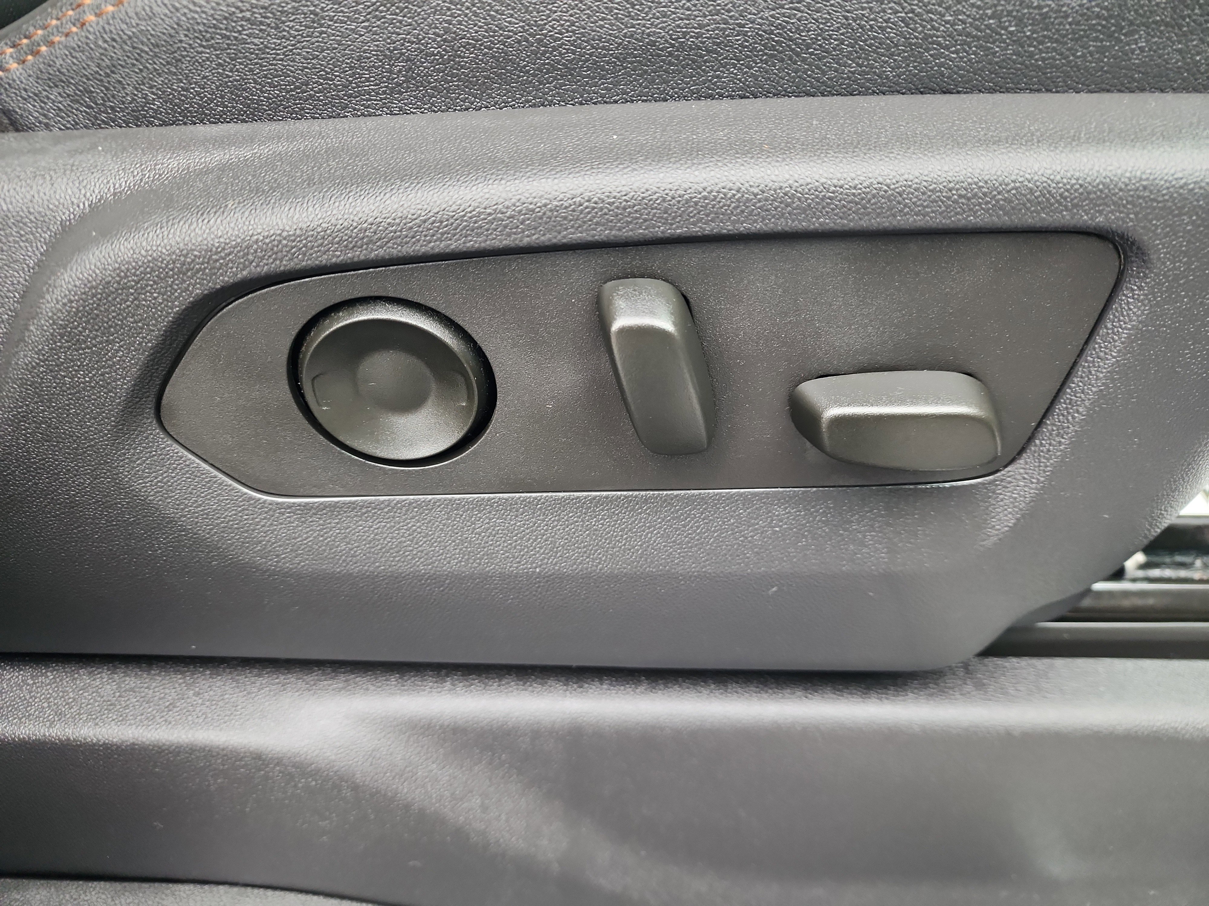 Certified 2024 GMC Sierra 2500 AT4 w/ AT4 Preferred Package image 39