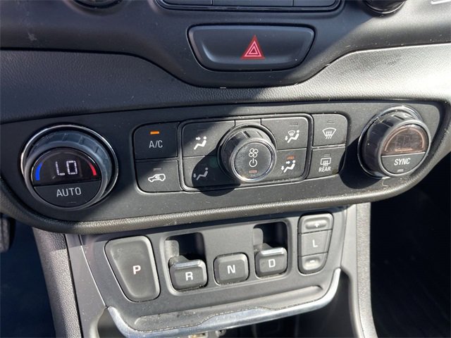 Used 2021 GMC Terrain SLT w/ Infotainment Package II image 19