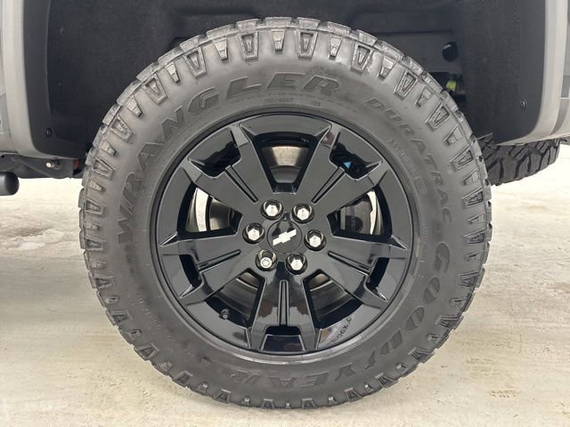 Used 2021 Chevrolet Colorado ZR2 w/ ZR2 Midnight Special Edition AWD/4WD image 35