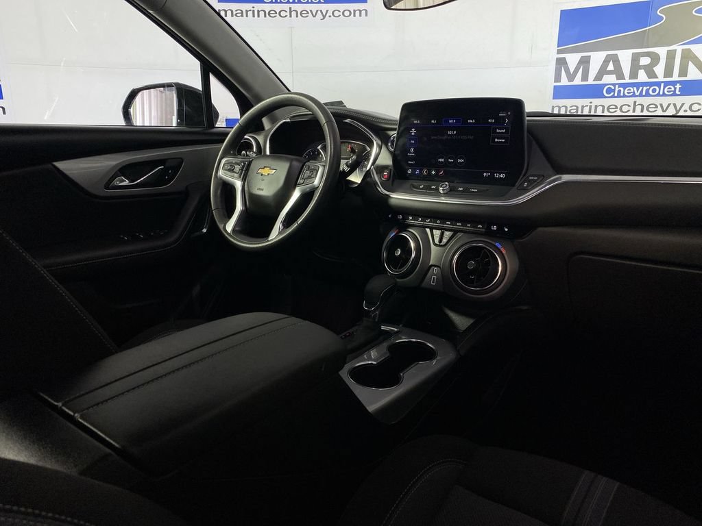 Used 2025 Chevrolet Blazer LT FWD image 26