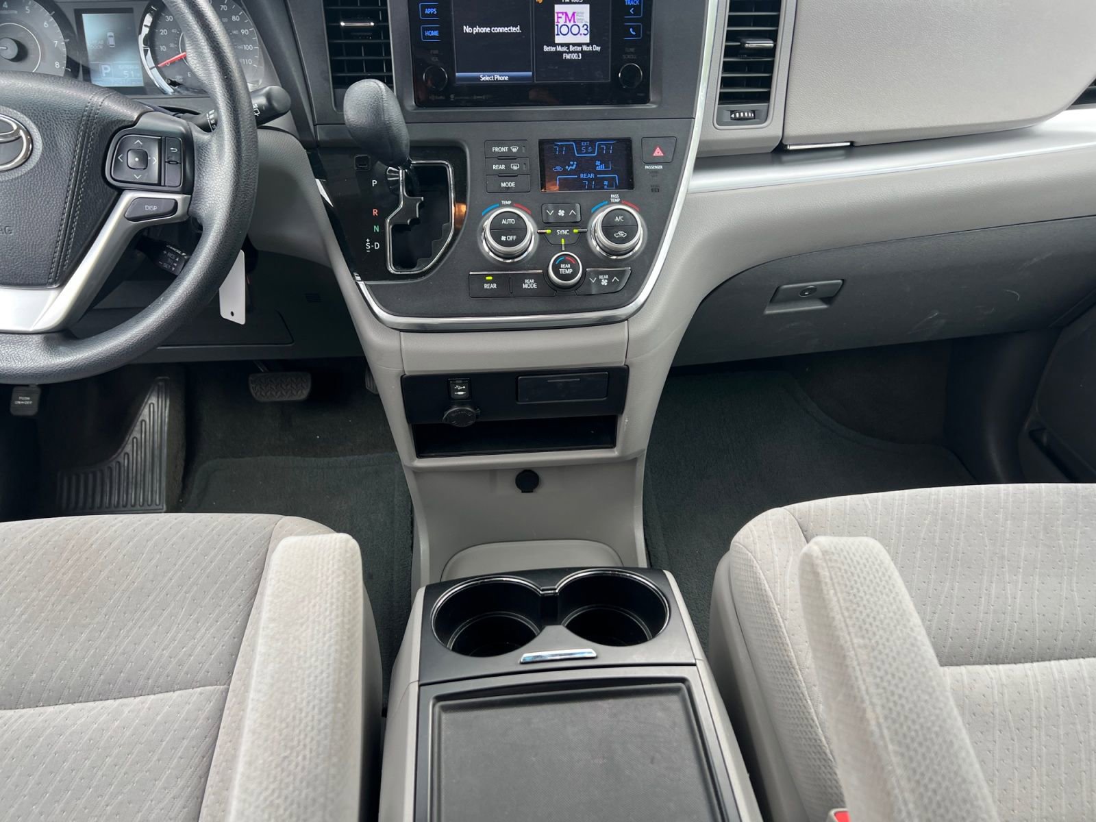 Used 2017 Toyota Sienna LE FWD image 11