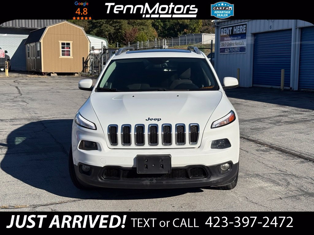 Used 2015 Jeep Cherokee Latitude w/ Comfort/Convenience Group FWD image 2