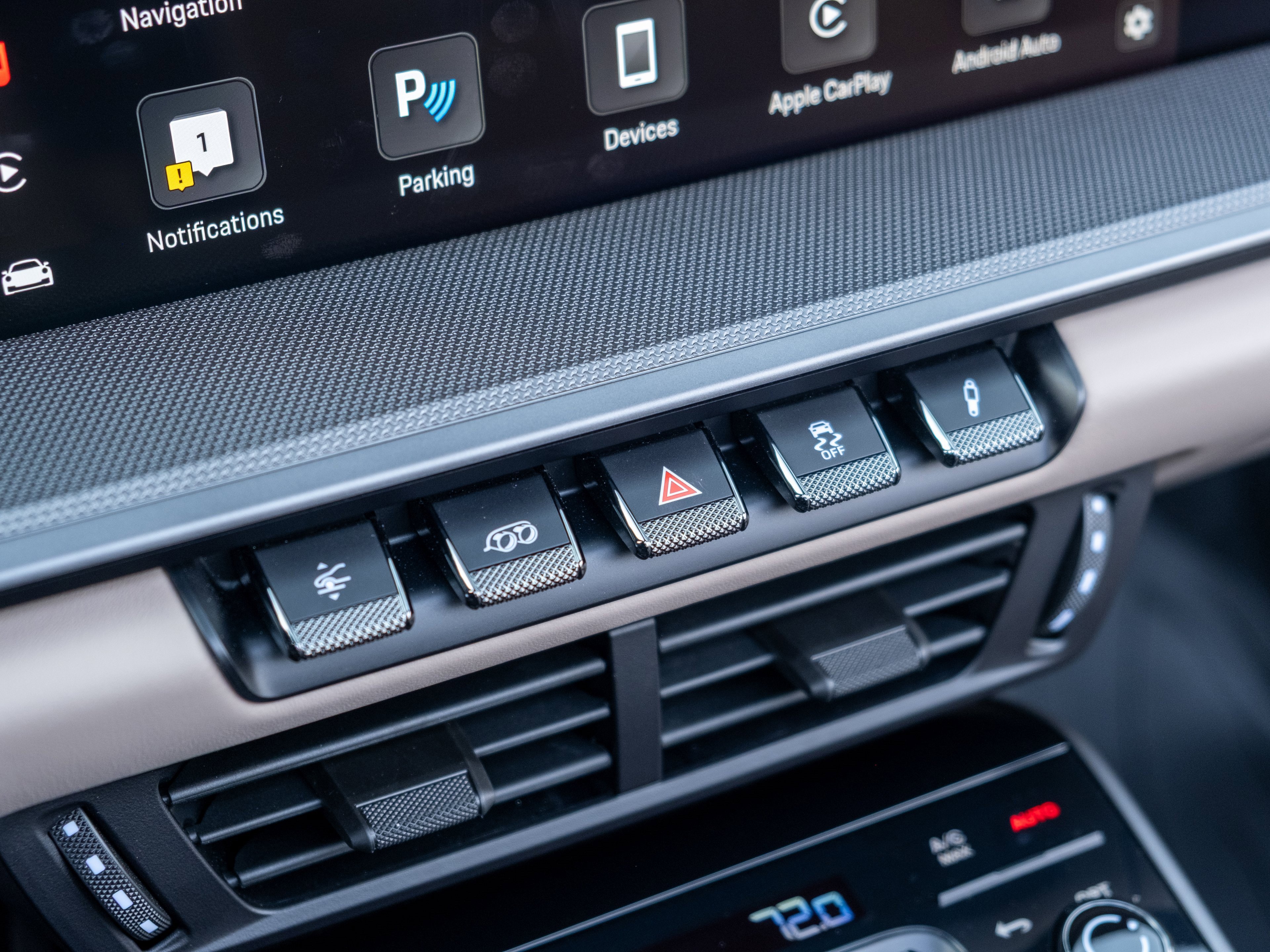 Certified 2025 Porsche 911 Carrera image 23