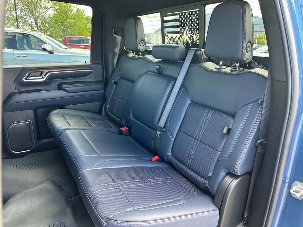 Used 2025 Chevrolet Silverado 3500 High Country w/ High Country Premium Package AWD/4WD image 19