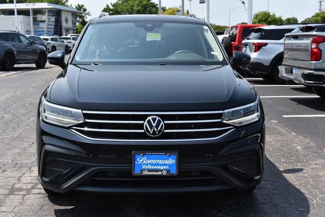 Certified 2023 Volkswagen Tiguan SE w/ Panoramic Sunroof Package FWD image 4