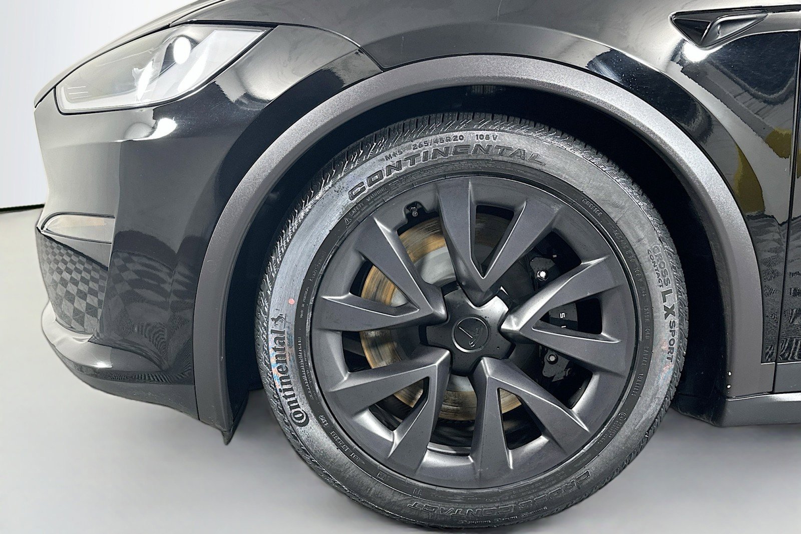 Used 2023 Tesla Model X image 11