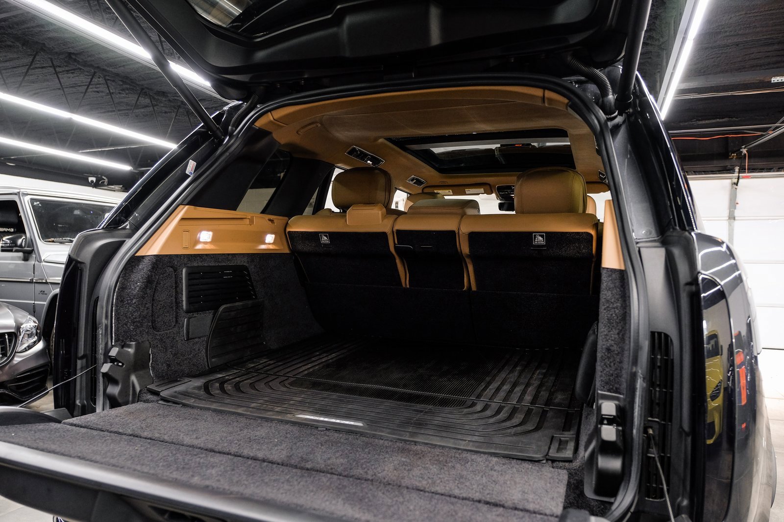 Used 2023 Land Rover Range Rover Autobiography image 59