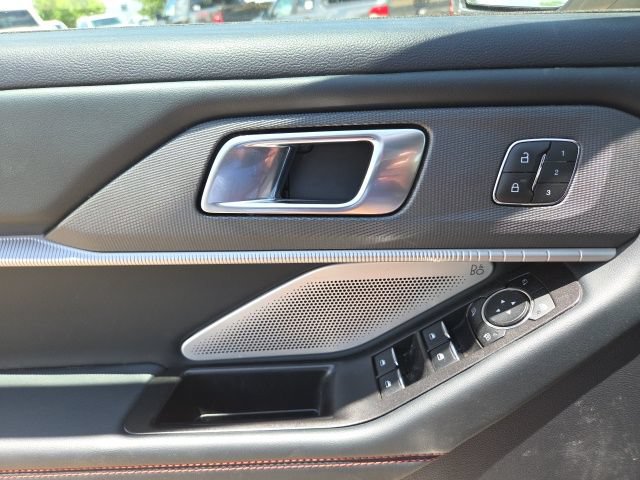 Used 2025 Ford Explorer ST w/ Sun And Sound Package AWD/4WD image 9