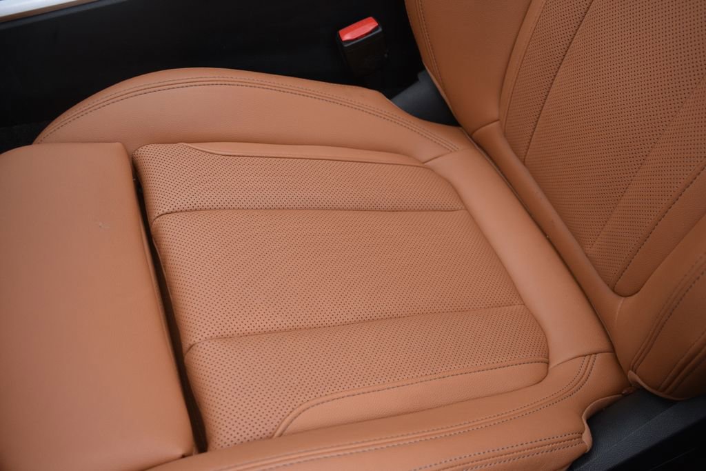 Used 2023 BMW i4 eDrive40 w/ M Sport Package image 12