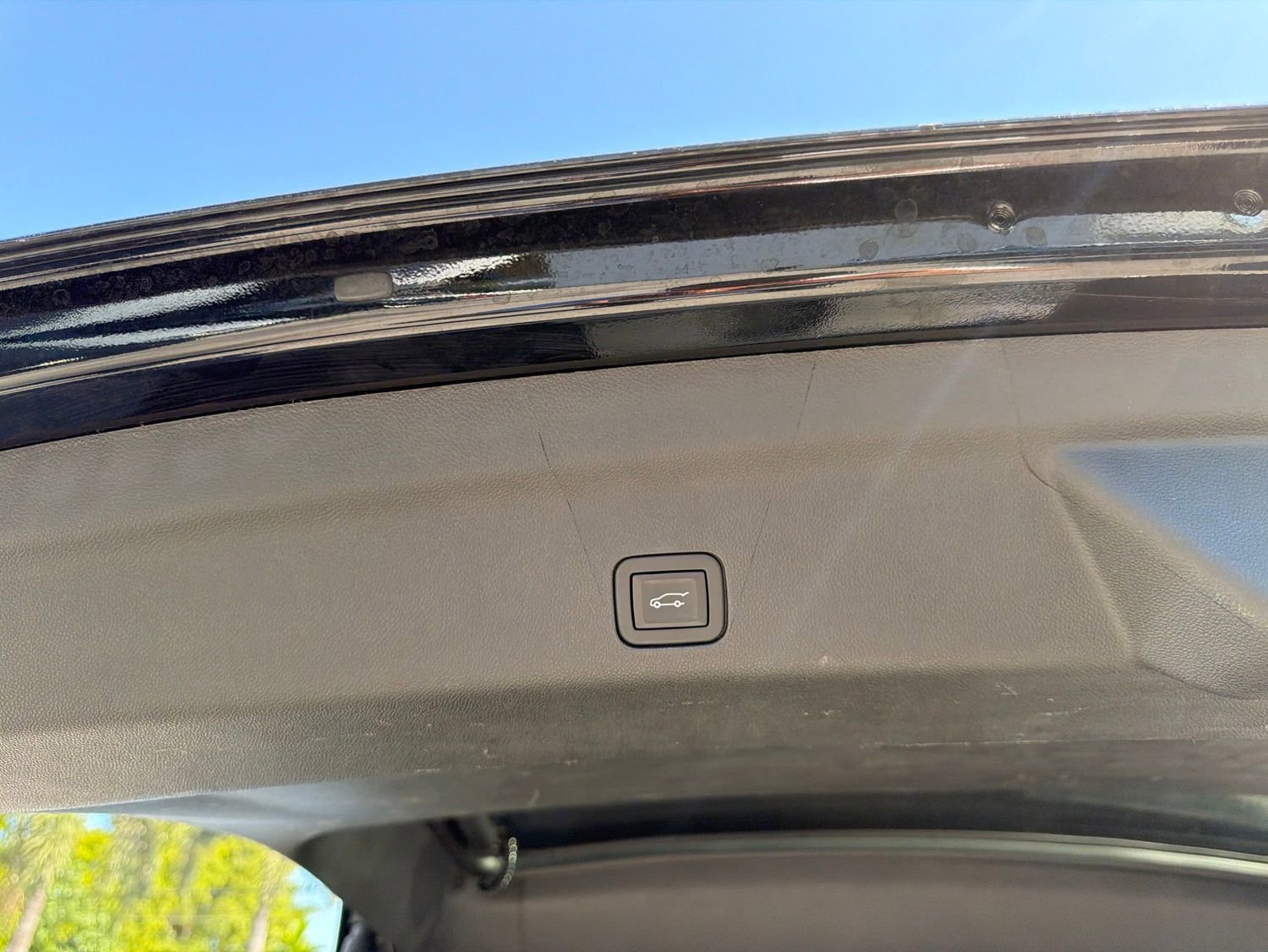 Used 2021 GMC Yukon SLT w/ SLT Premium Package AWD/4WD image 22