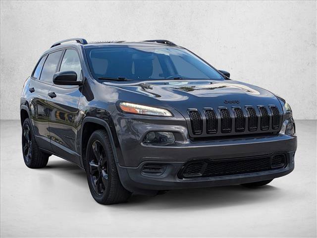 Used 2017 Jeep Cherokee Sport image 3