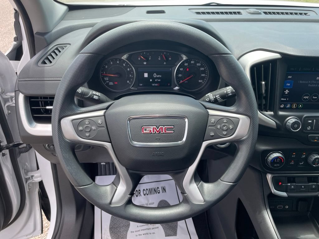 Used 2024 GMC Terrain SLE w/ Driver Convenience Package FWD image 15