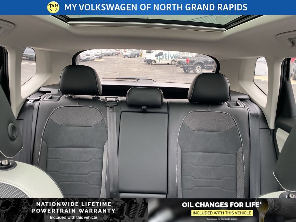 New 2026 Volkswagen Taos SE AWD/4WD image 17