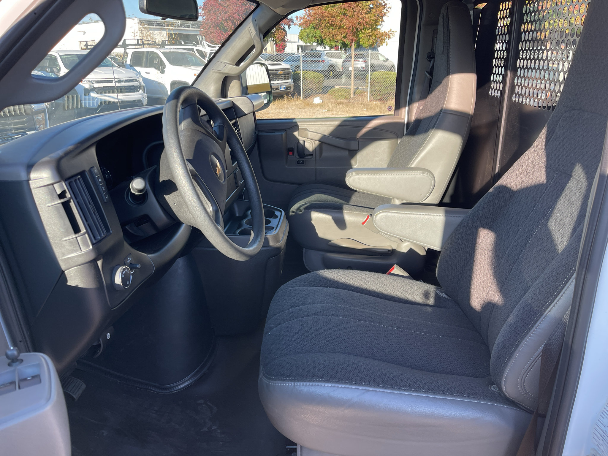 Used 2024 Chevrolet Express 2500 w/ Driver Convenience Package RWD image 9