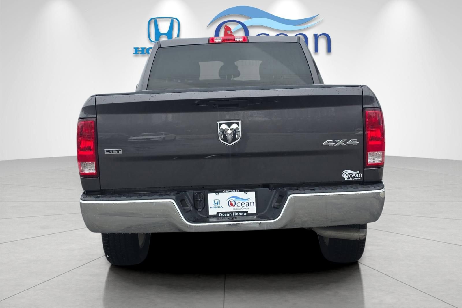 Used 2023 RAM 1500 Classic SLT image 3