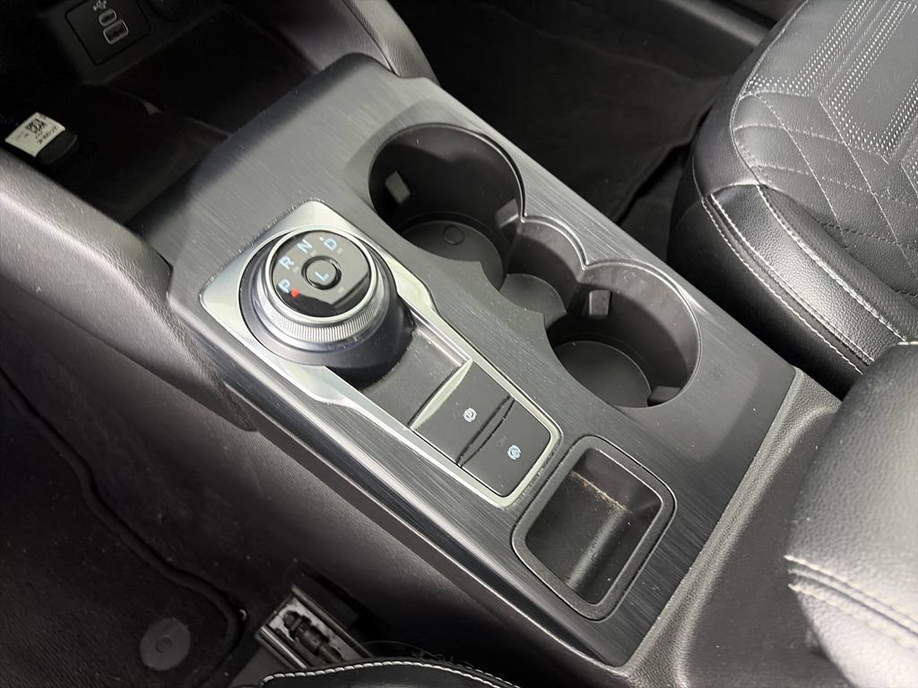Used 2024 Ford Escape Platinum w/ Premium Technology Package AWD/4WD image 23