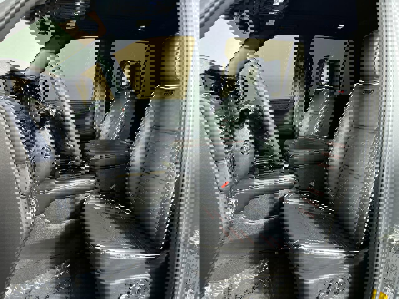 Used 2025 GMC Yukon AT4 Ultimate image 11