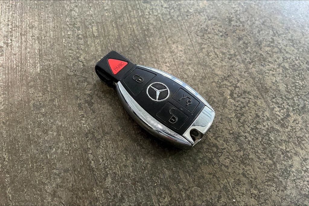 Used 2018 Mercedes-Benz GLC 300 4MATIC image 11