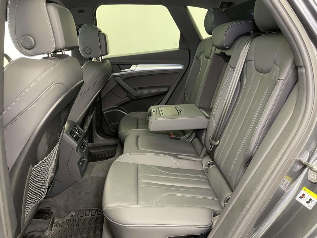 Certified 2025 Audi Q5 2.0T Premium Plus w/ Premium Plus Package image 19
