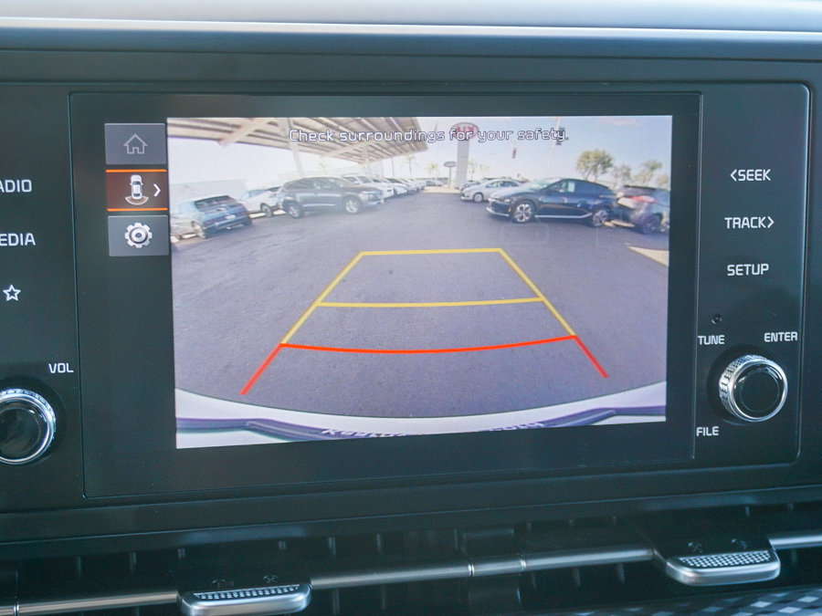 Certified 2023 Kia Carnival LX FWD image 24