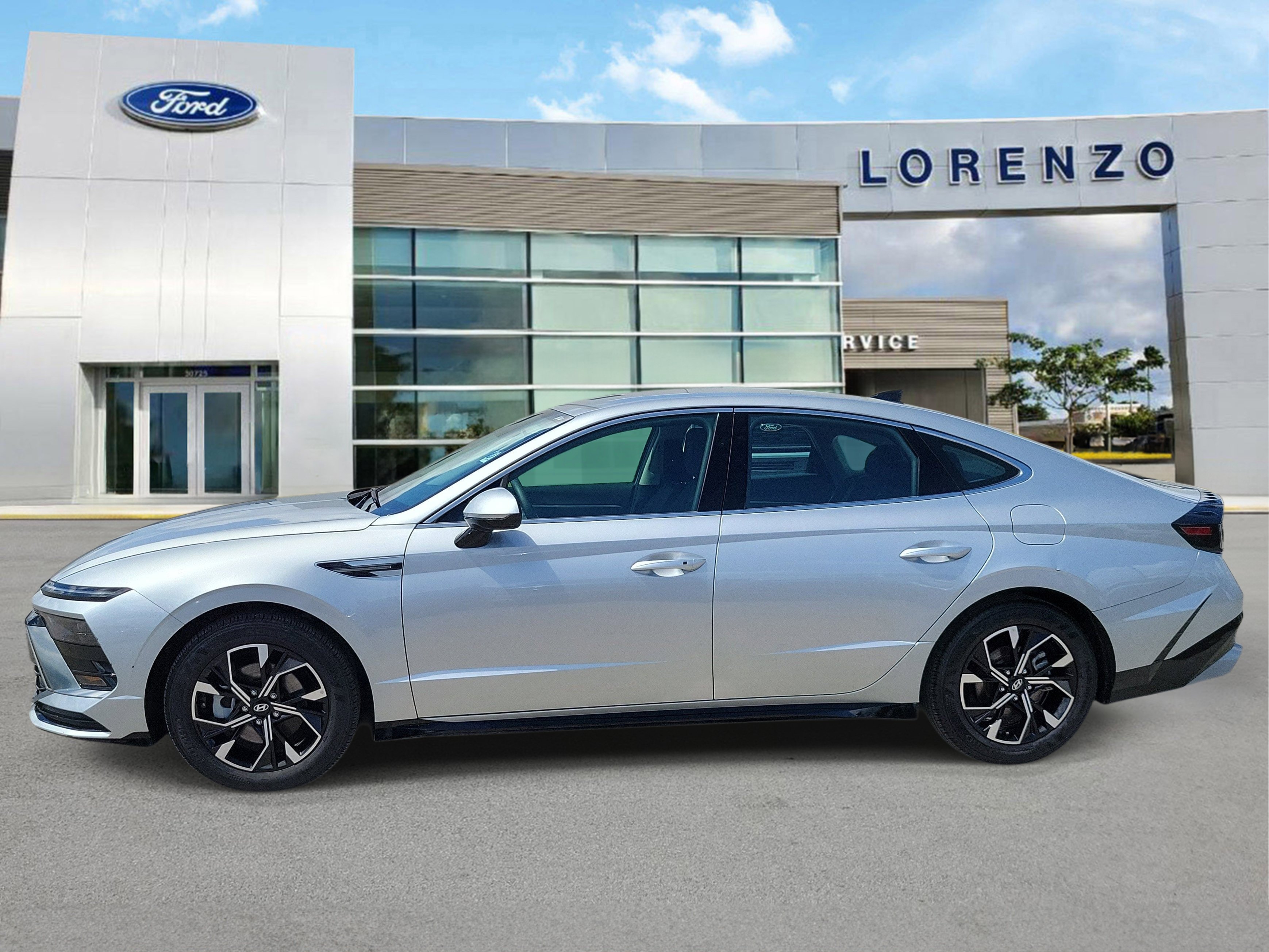 Used 2025 Hyundai Sonata SEL FWD image 8