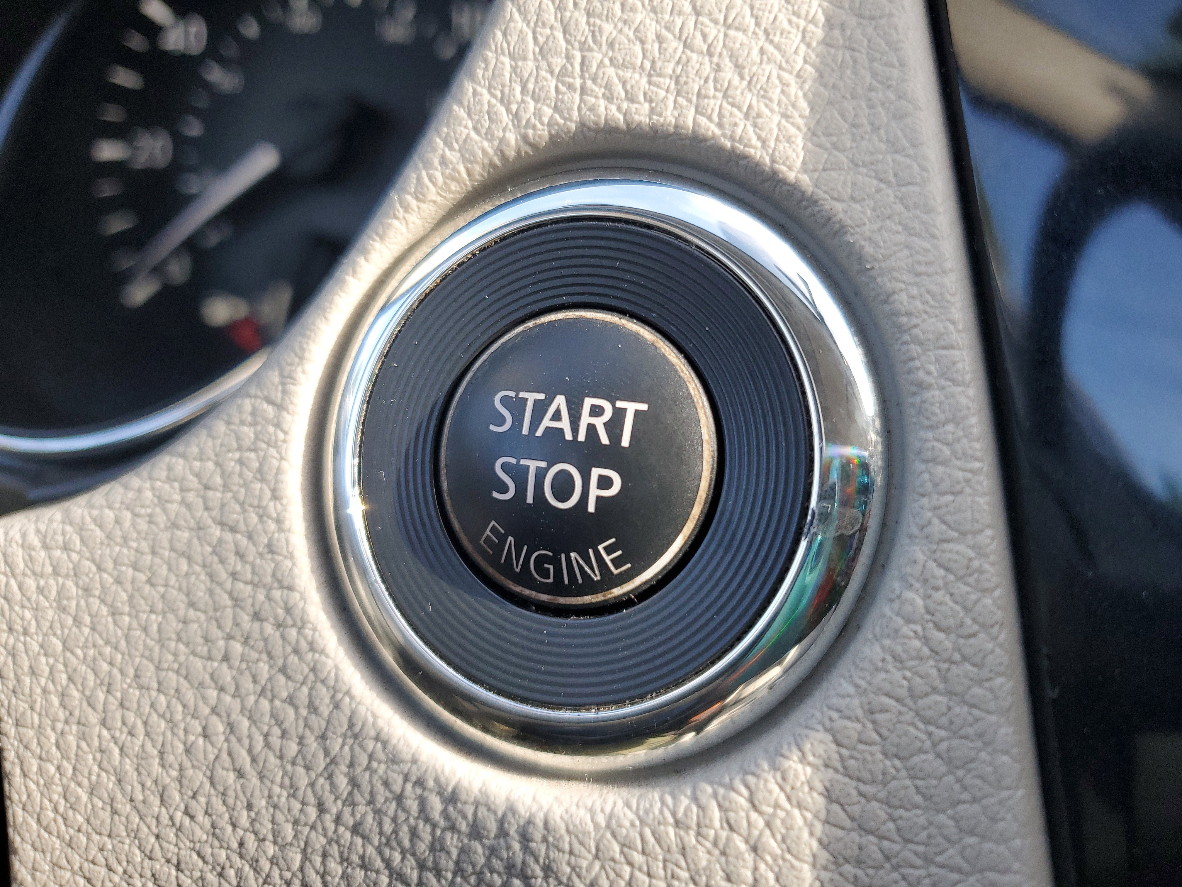 Used 2018 Nissan Rogue Sport SV image 23