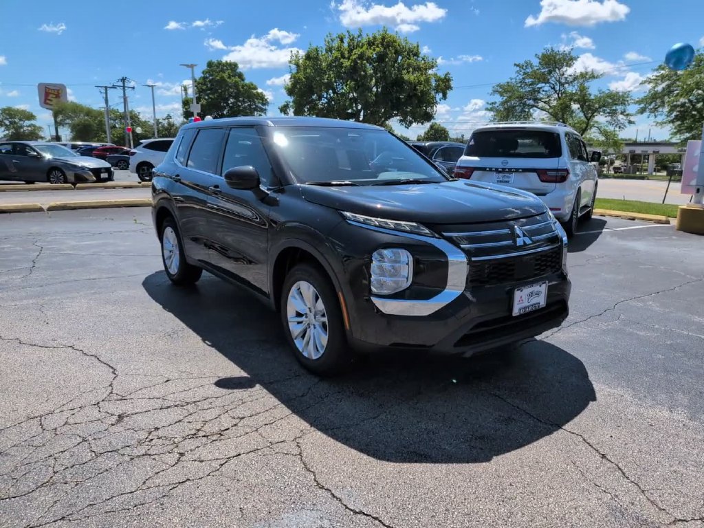 New 2026 Mitsubishi Outlander ES AWD/4WD image 4