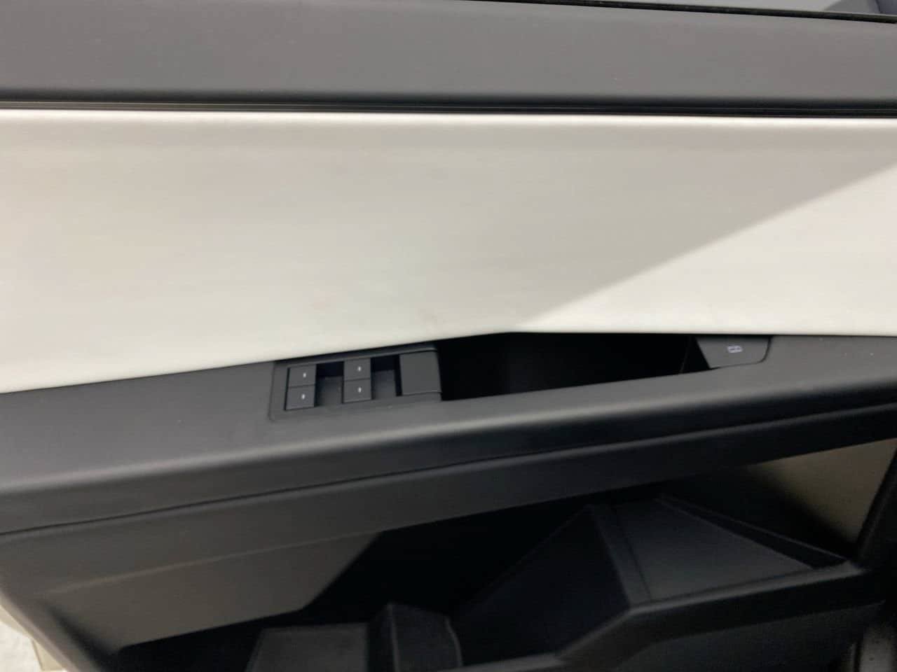 Used 2024 Tesla Cybertruck Cyberbeast AWD/4WD image 12