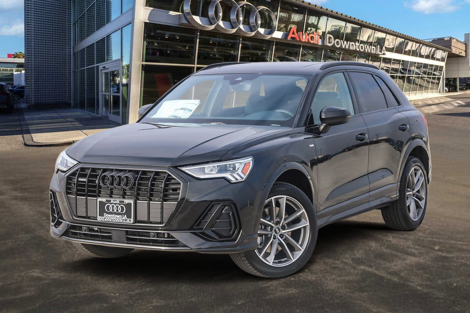 New 2025 Audi Q3 2.0T Premium