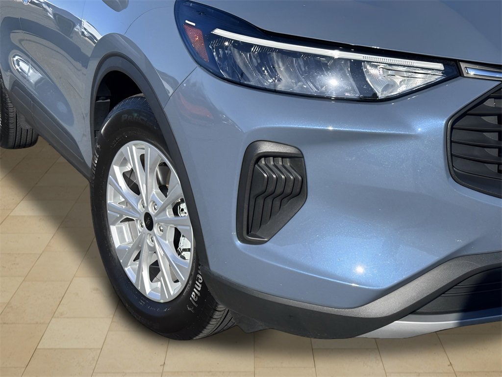 Used 2025 Ford Escape Active image 40