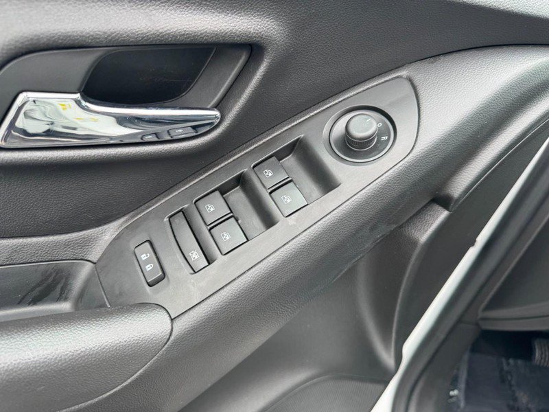 Used 2020 Chevrolet Trax LS w/ Tint and Cruise Package FWD image 12