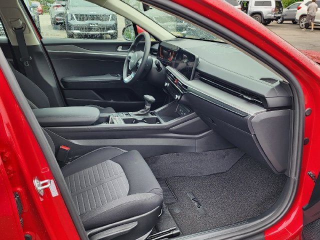 New 2025 Kia K5 LXS FWD image 11