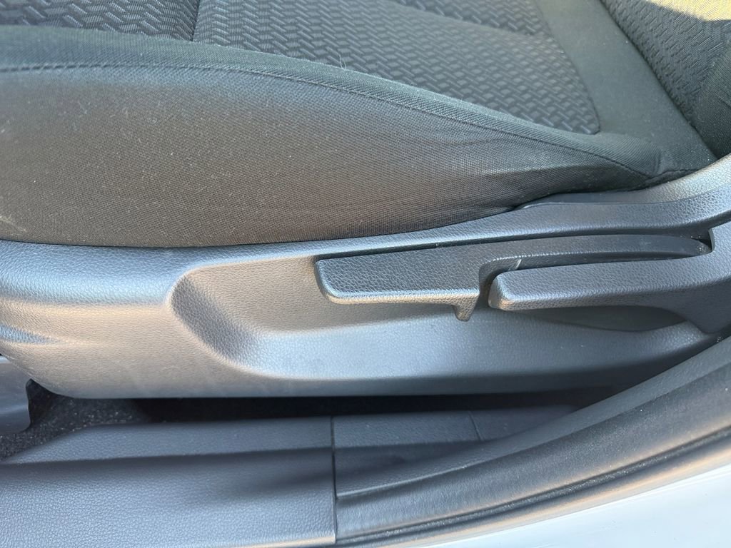 Used 2022 Mitsubishi Eclipse Cross LE image 13