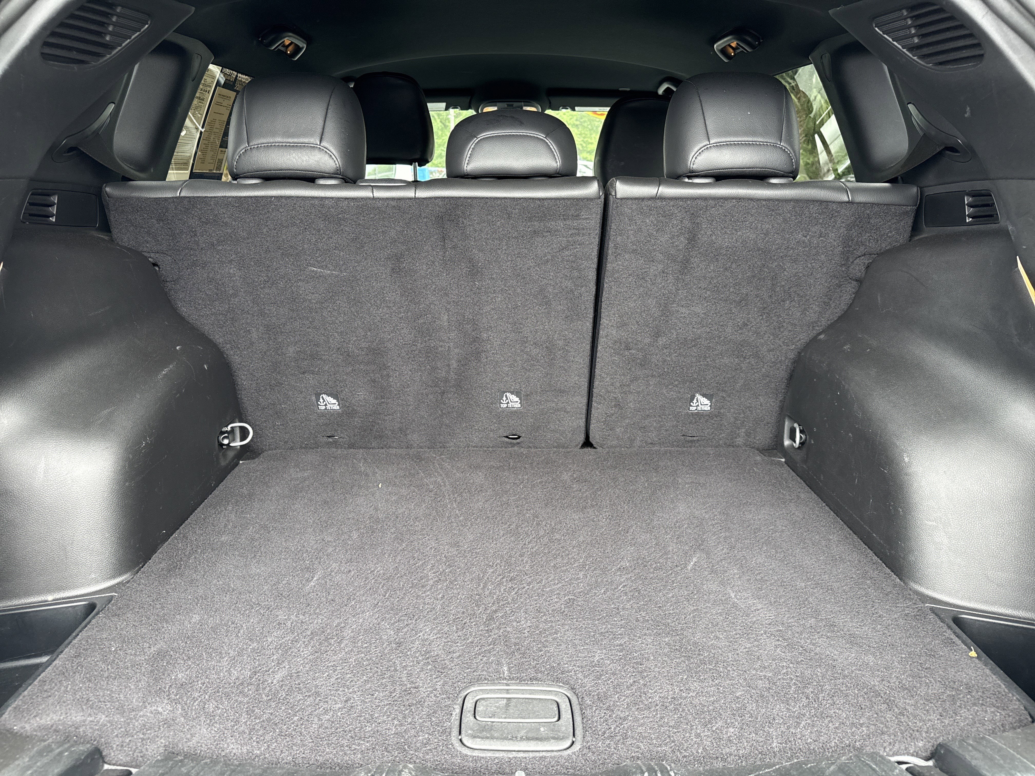 Used 2025 Jeep Compass Limited image 29