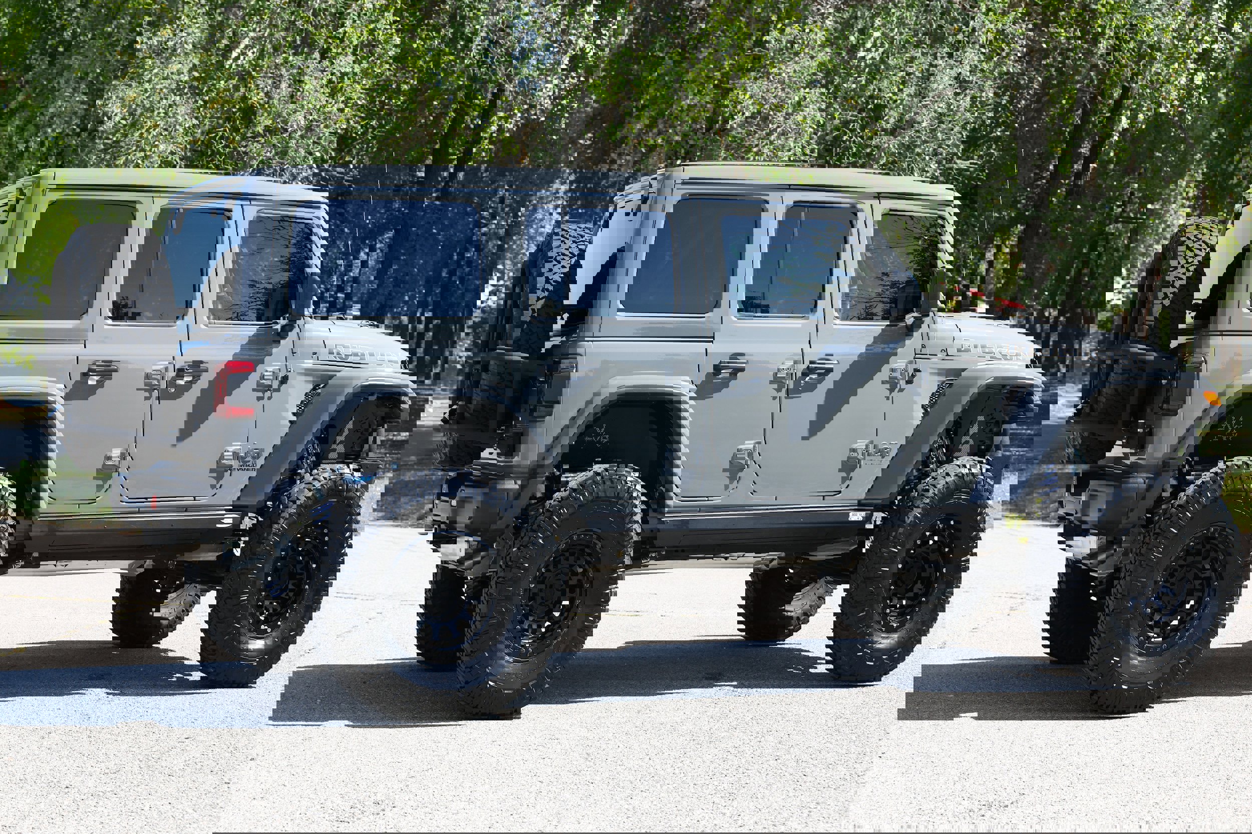 Used 2023 Jeep Wrangler Rubicon 392 w/ Trailer Tow Package image 8