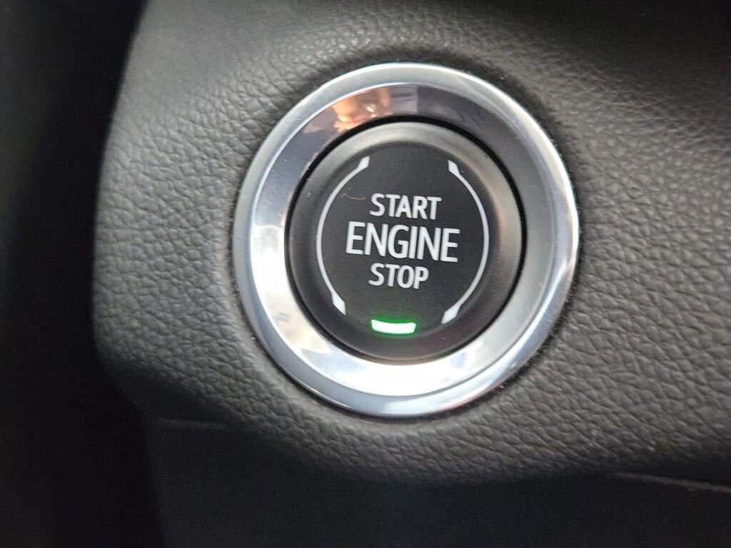 Used 2023 Buick Envision Essence w/ Sport Touring Package AWD/4WD image 35