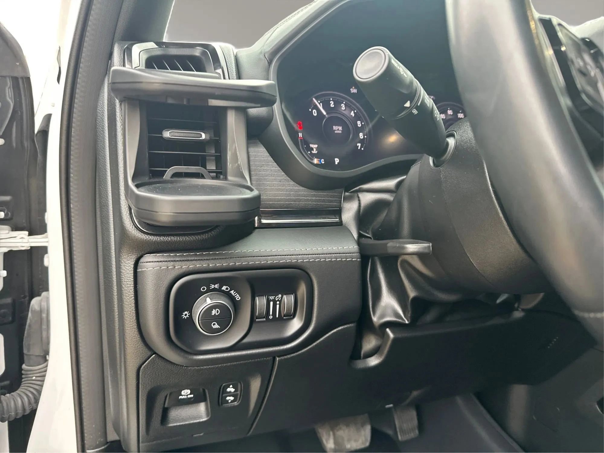 Used 2023 RAM 1500 Limited AWD/4WD image 19