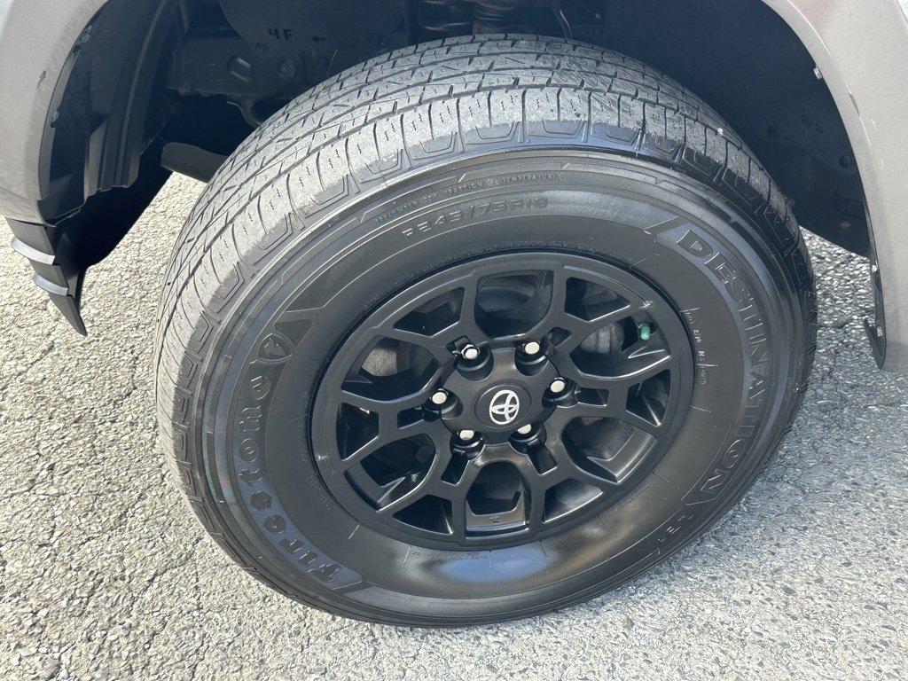 Used 2022 Toyota Tacoma SR5 image 33