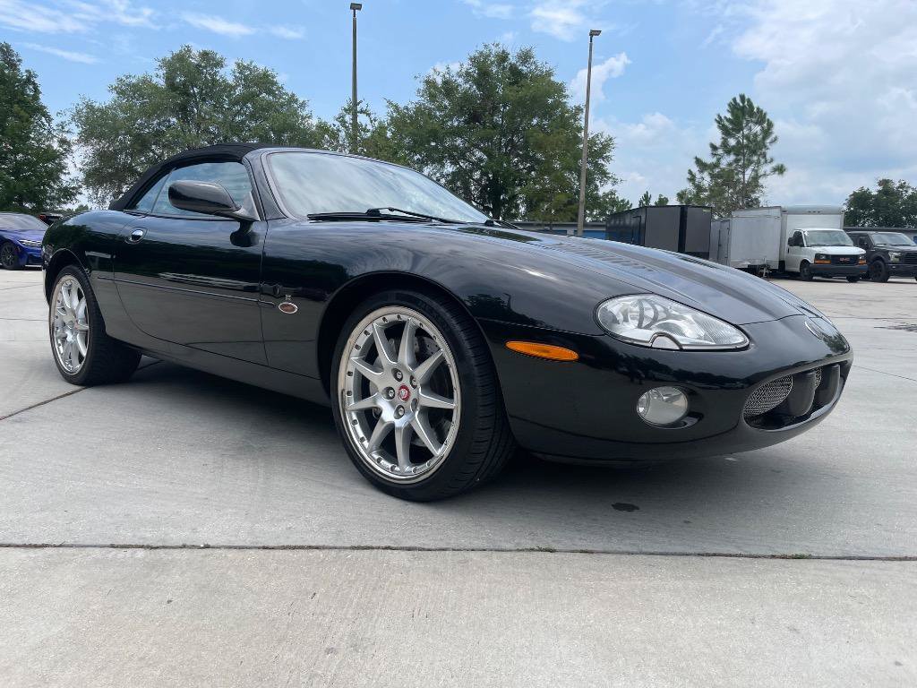 Used 2002 Jaguar XK8 Convertible RWD image 11