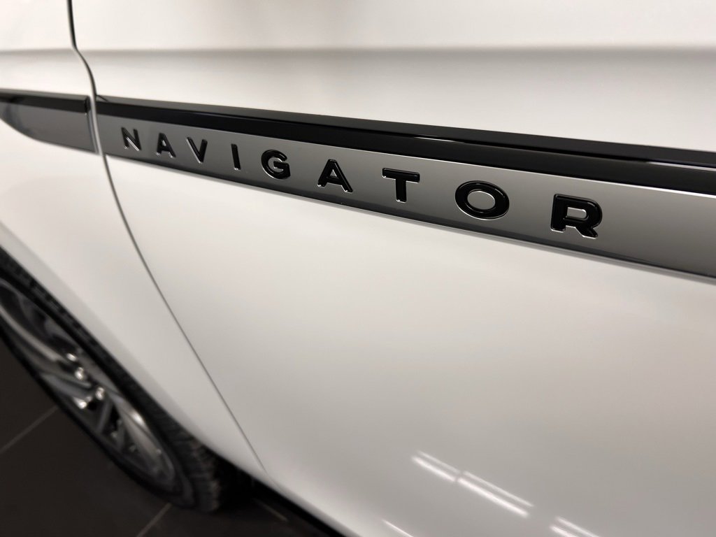 New 2026 Lincoln Navigator L Reserve image 46