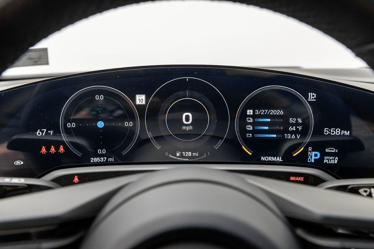 Used 2020 Porsche Taycan 4S image 27