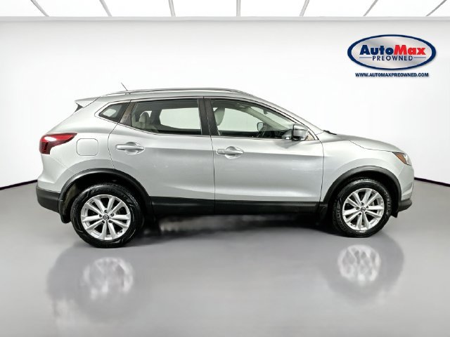 Used 2019 Nissan Rogue Sport SV w/ Technology Package AWD/4WD image 9