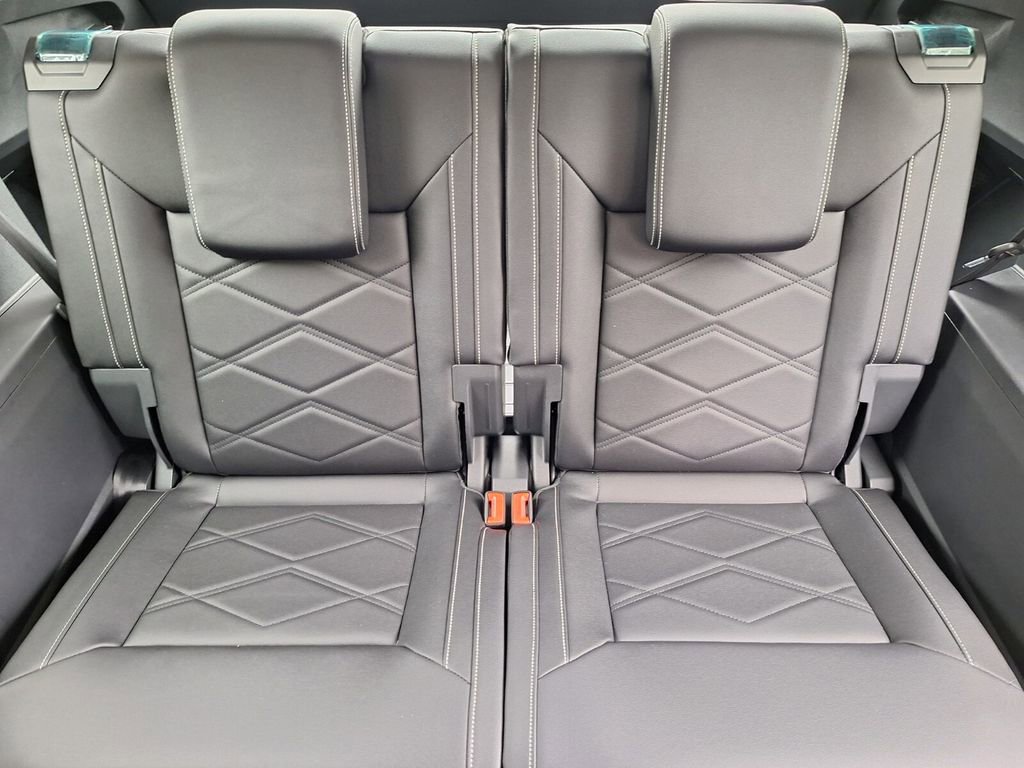 New 2026 Volkswagen Atlas SE image 23