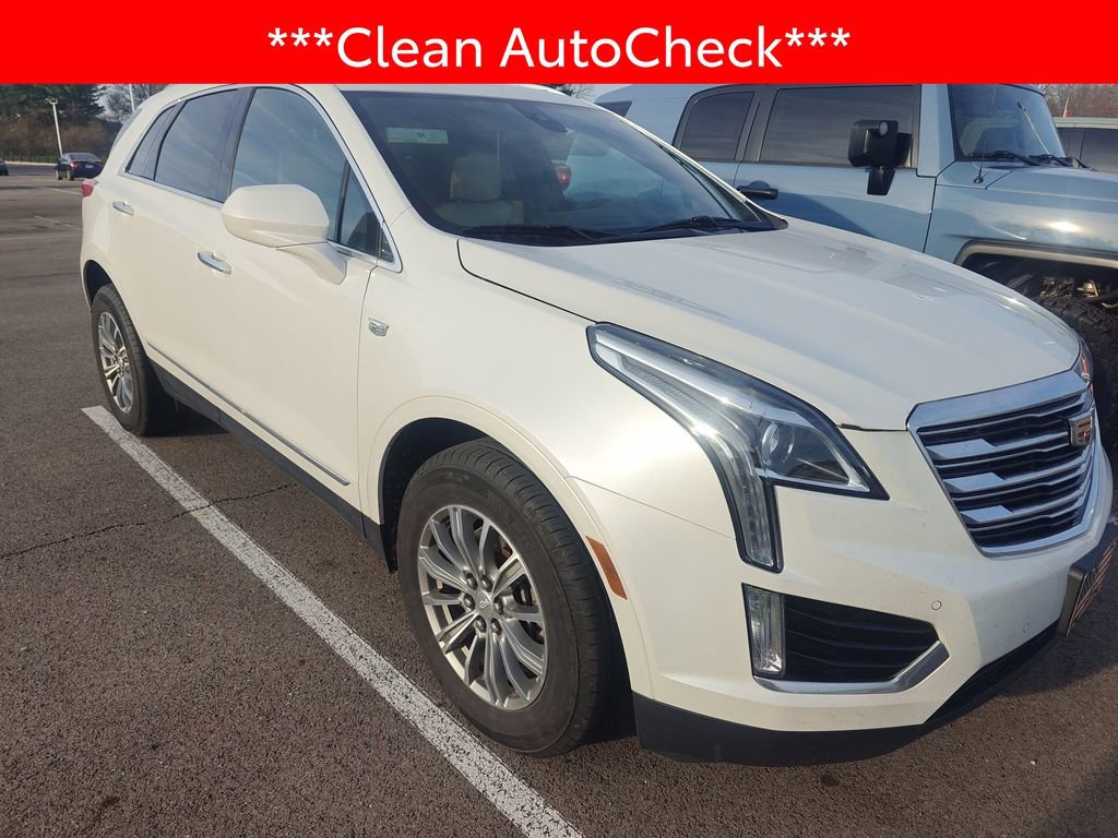 Used 2017 Cadillac XT5 Luxury w/ Driver Awareness Package image 3