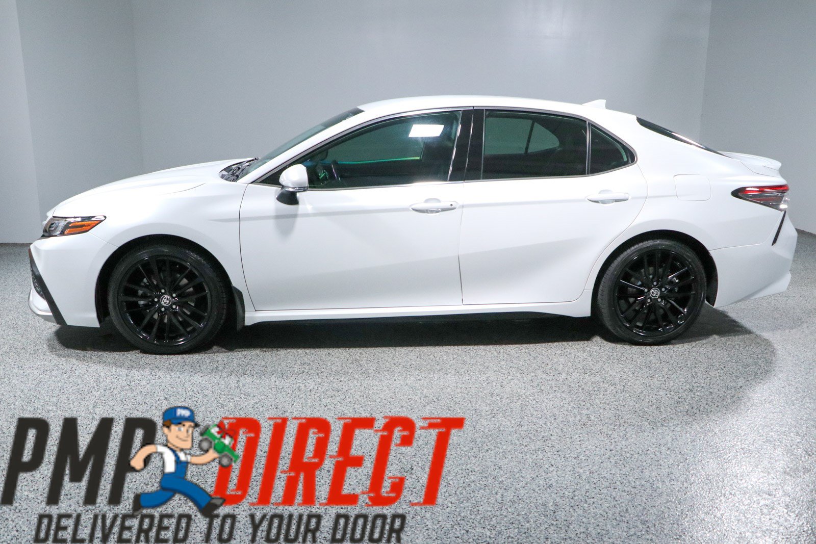 Used 2023 Toyota Camry XSE FWD image 10