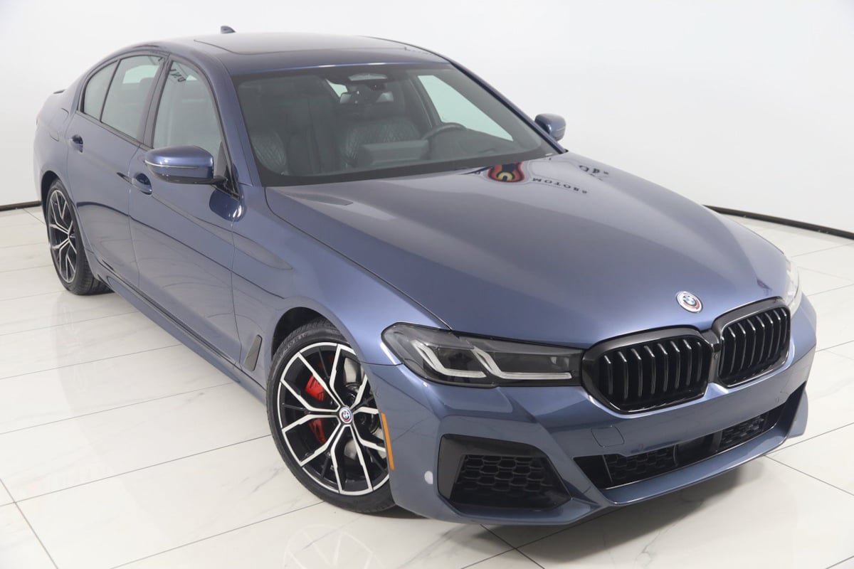 Used 2023 BMW M550i xDrive w/ Executive Package AWD/4WD image 22