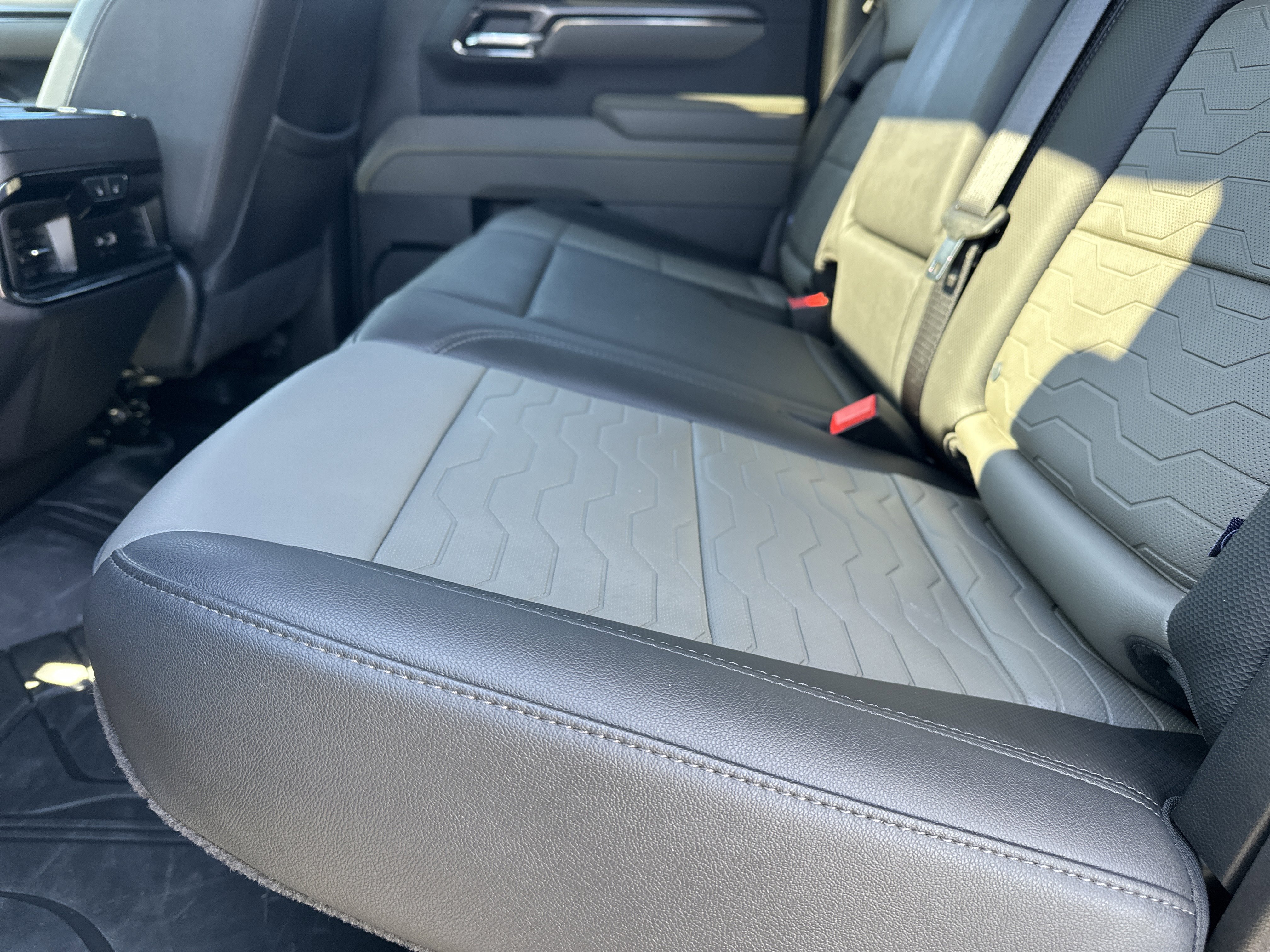 Certified 2025 Chevrolet Silverado 1500 ZR2 w/ Technology Package image 21