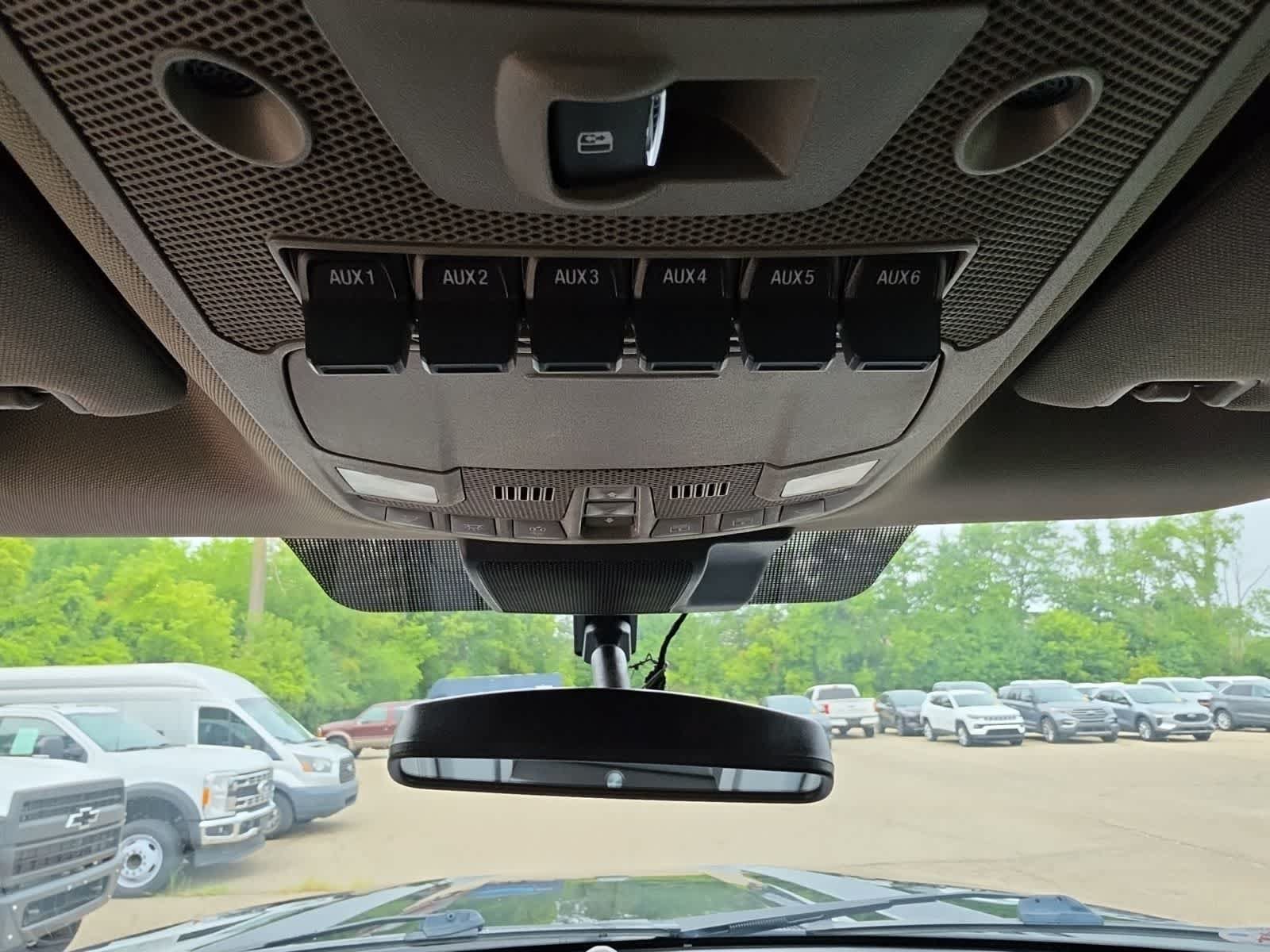 Used 2020 Ford F350 Lariat w/ Tremor Off-Road Package AWD/4WD image 37