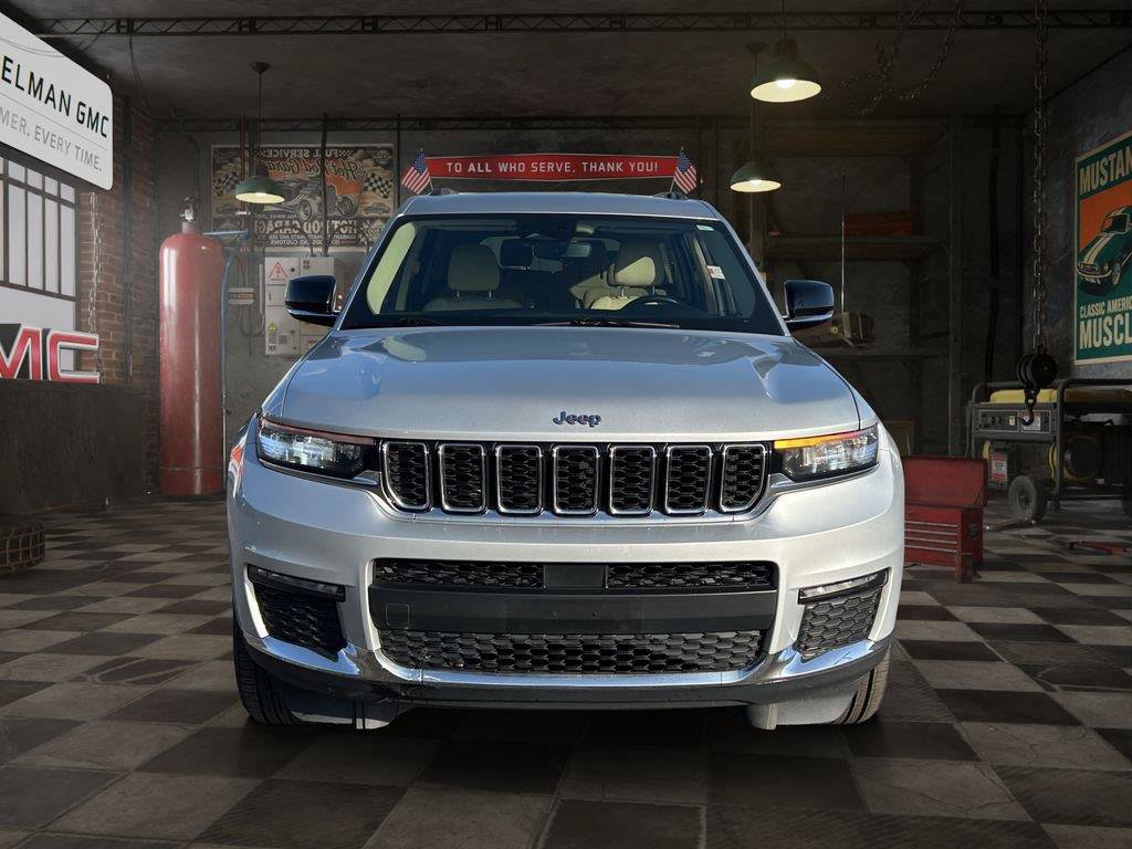 Used 2021 Jeep Grand Cherokee L Limited AWD/4WD image 2
